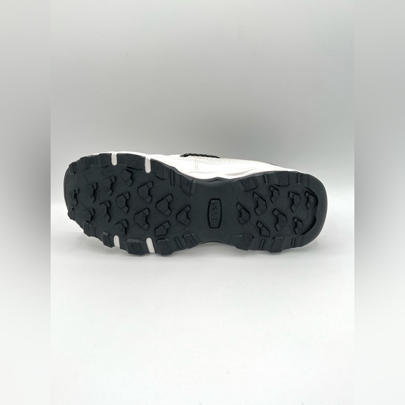 GH Bass Outdoor Round Toe Slip On Women's White Aqua Deck Shoes Size 9.5M NWB - Picture 8 of 9